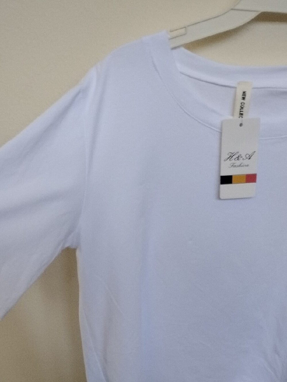 NWT LABUBU Graphic Short Sleeve Tee - Picture 9 of 10